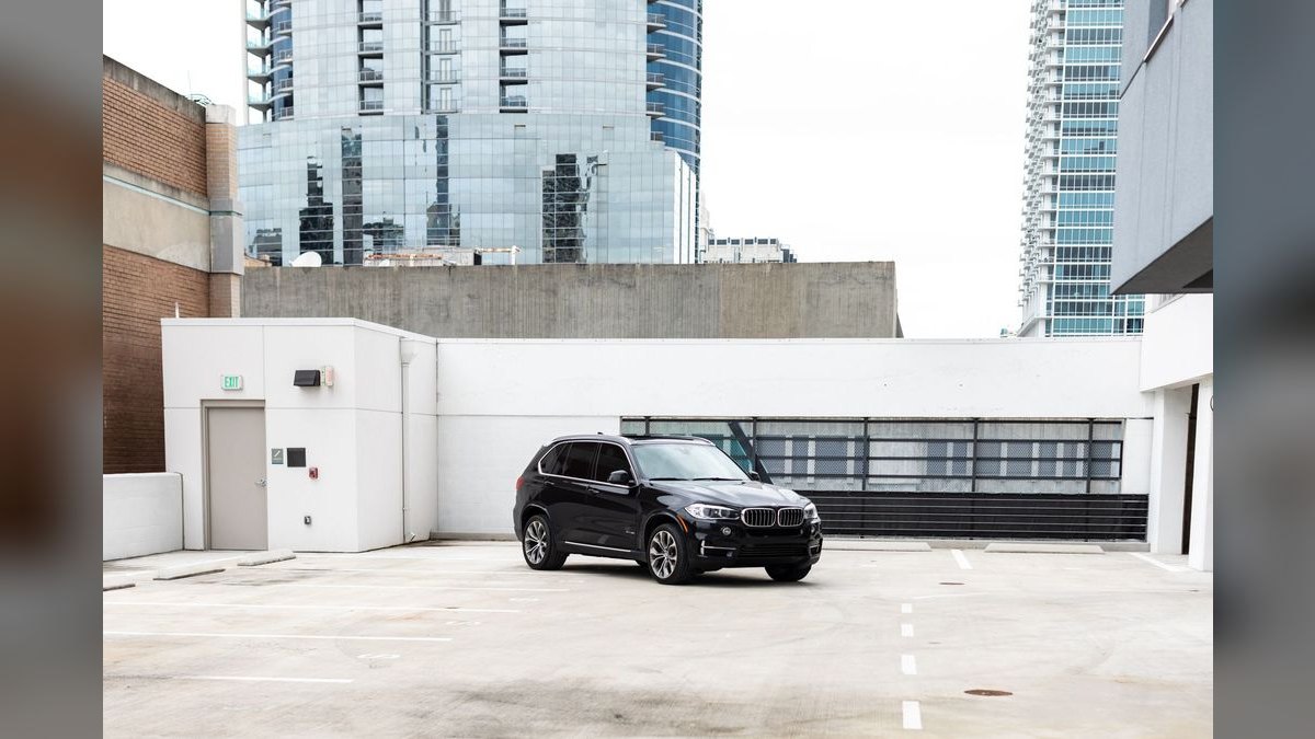 Top 10 Luxury SUVs 2027 — Best Overall + Best Value — figure 5