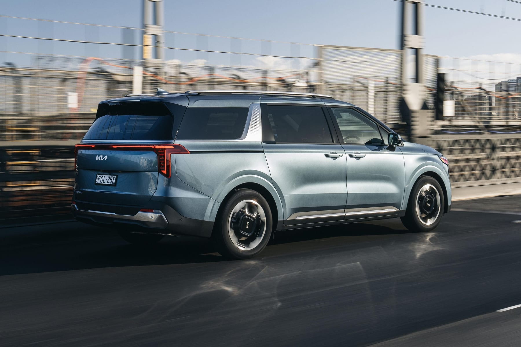 Top 10 Minivans 2026 — Best Overall + Best Value — figure 7