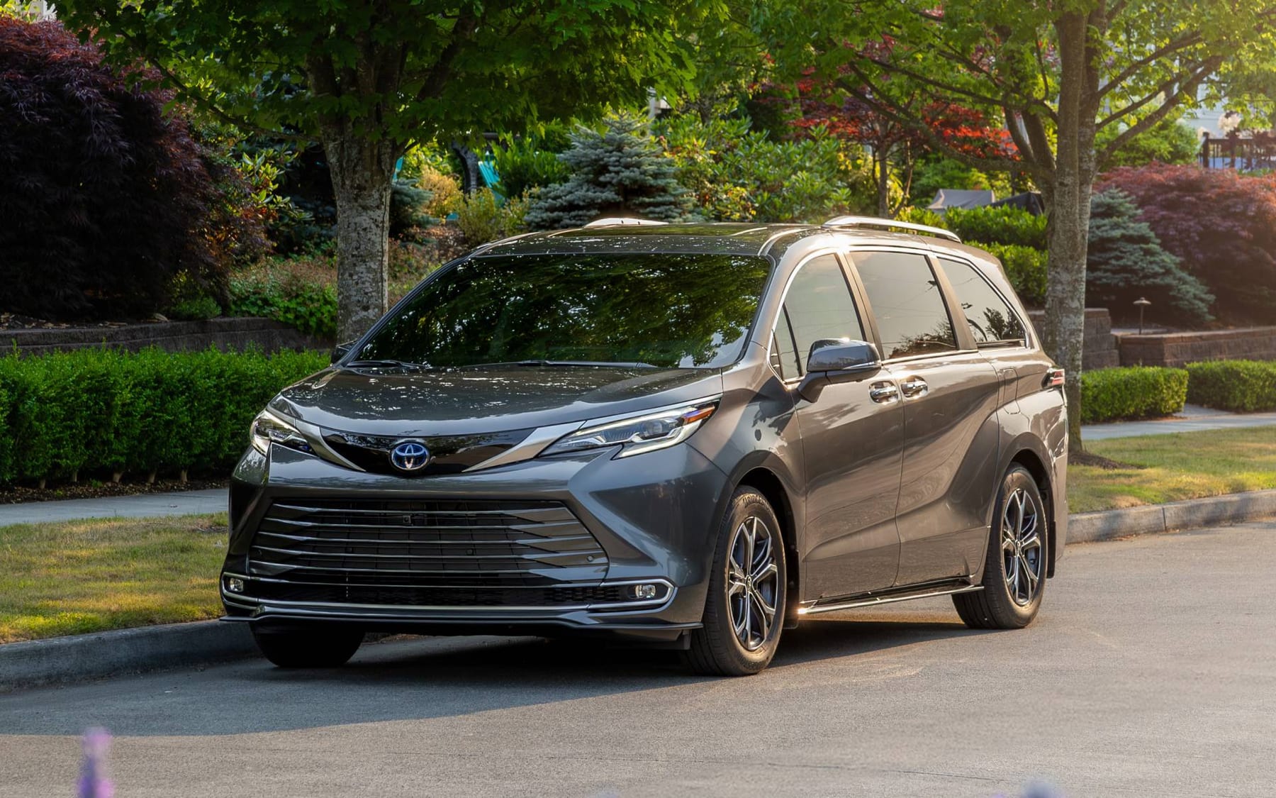 Top 10 Minivans 2026 — Best Overall + Best Value
