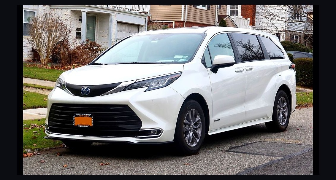 Top 10 Minivans 2025 — Best Overall + Best Value