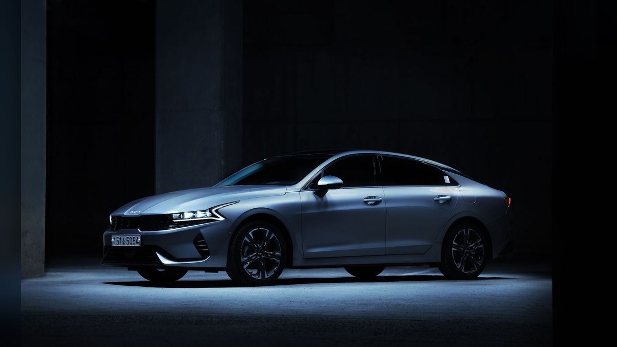 Top 10 Compact Sedans 2025 — Best Overall + Best Value — figure 4