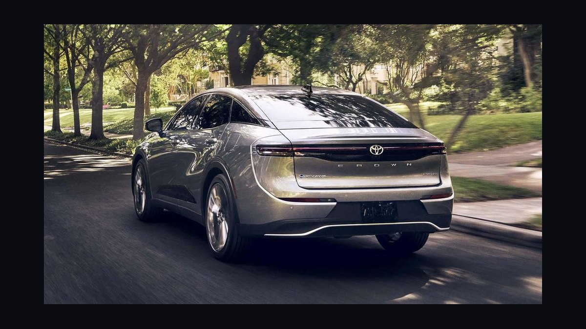 Top 10 Hybrid Sedans 2027 — Best Overall + Best Value — figure 9