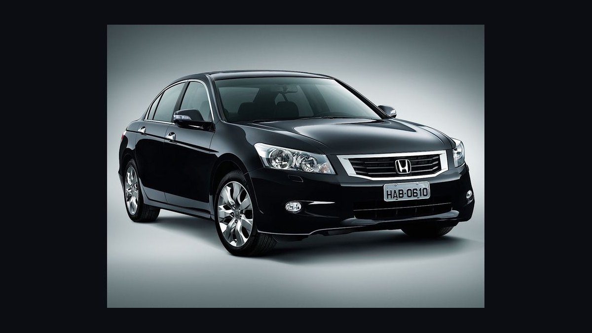 Top 10 Sedans 2010 — Best Overall + Best Value