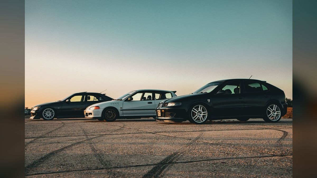 Top 10 Sports Cars 2000 — Best Overall + Best Value