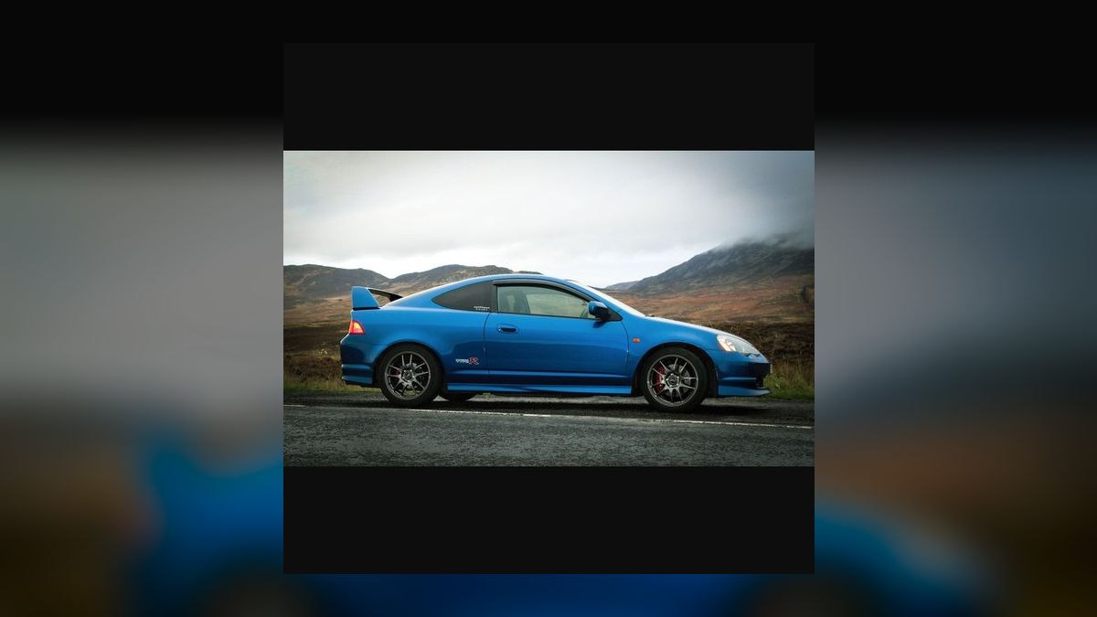 Top 10 Supercars 2024 — Best Overall + Best Value — figure 10