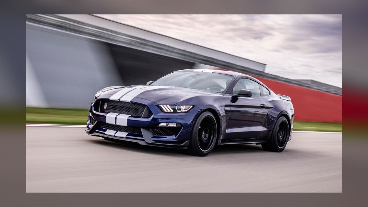 Top 10 Sports Cars 2018 — Best Overall + Best Value — figure 4
