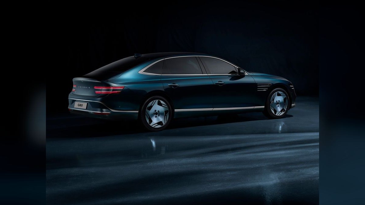 Top 10 Electric Sedans 2023 — Best Overall + Best Value — figure 1