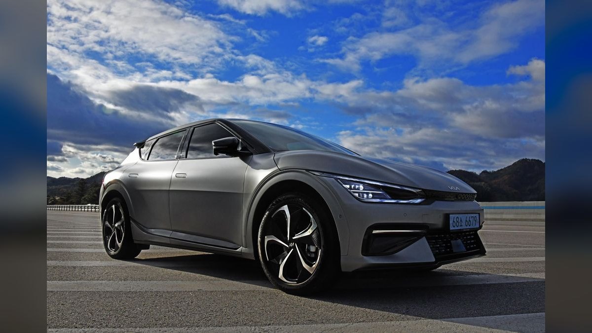 Top 10 Electric Sedans 2023 — Best Overall + Best Value — figure 6