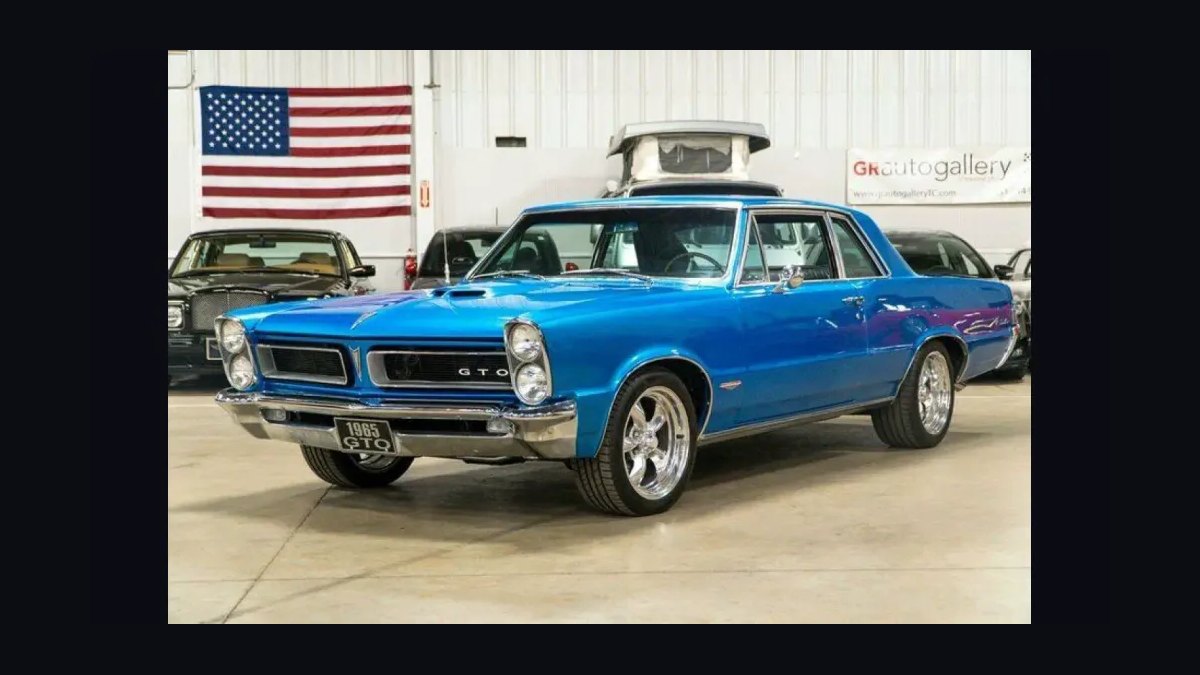 Top 10 Muscle Cars 1965 — Best Overall + Best Value