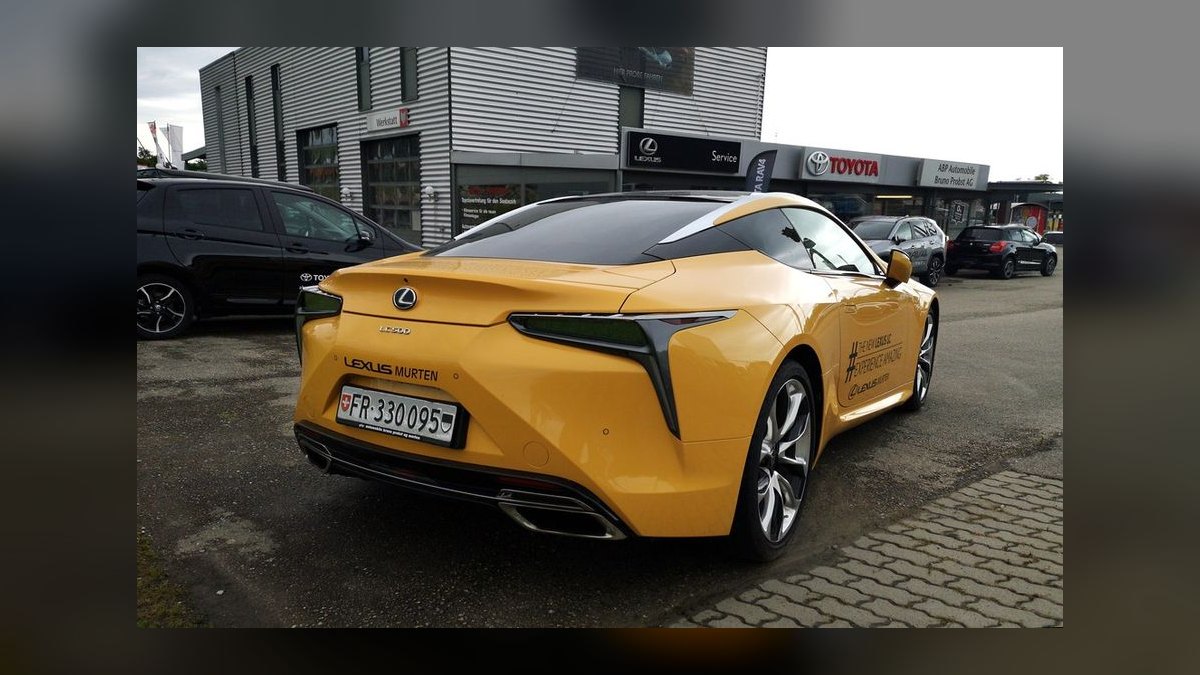 Top 10 Luxury Coupes 2022 — Best Overall + Best Value — figure 1