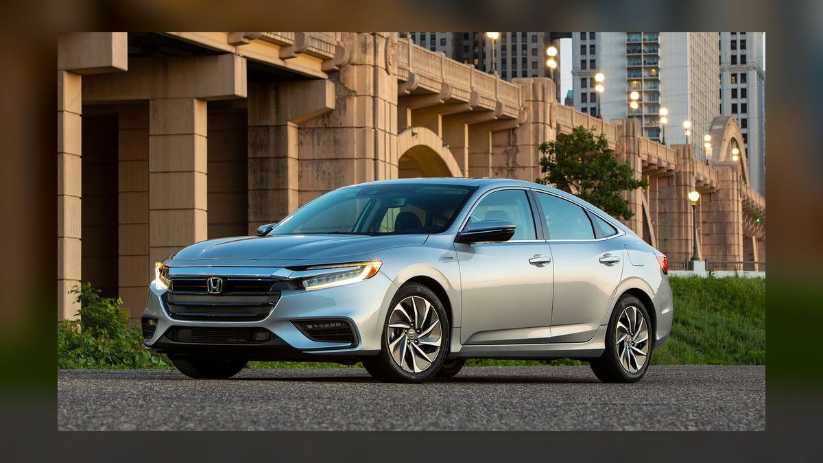 Top 10 Hybrid Sedans 2022 — Best Overall + Best Value — figure 7