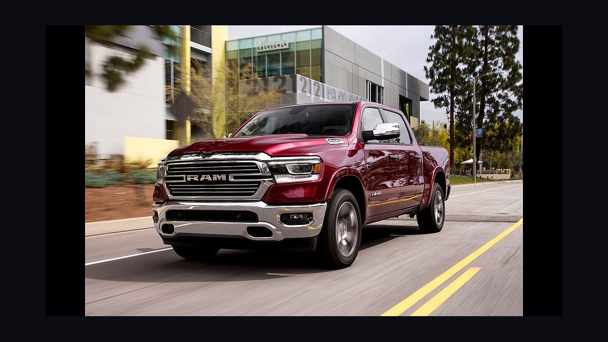 Top 10 Full-Size Pickup Trucks 2019 — Best Overall + Best Value