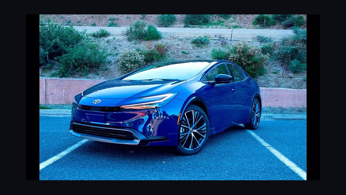 Top 10 Fuel-Efficient Cars 2027 — Best Overall + Best Value