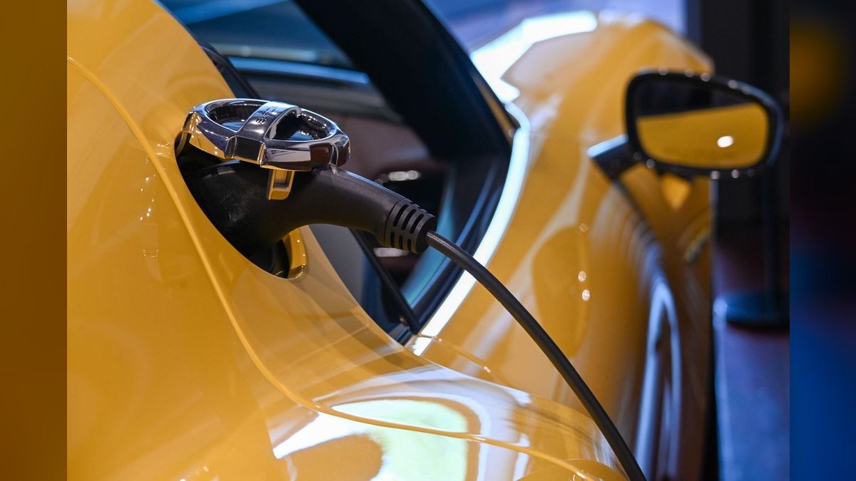 Top 10 Plug-In Hybrids 2026 — Best Overall + Best Value — figure 1
