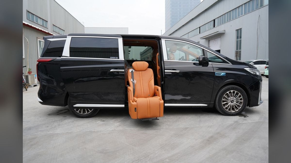 Top 10 Luxury Minivans 2026 — Best Overall + Best Value