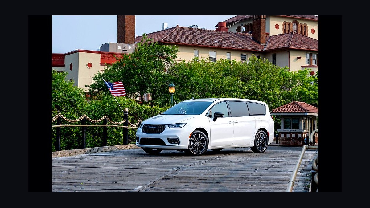 Top 10 Luxury Minivans 2026 — Best Overall + Best Value