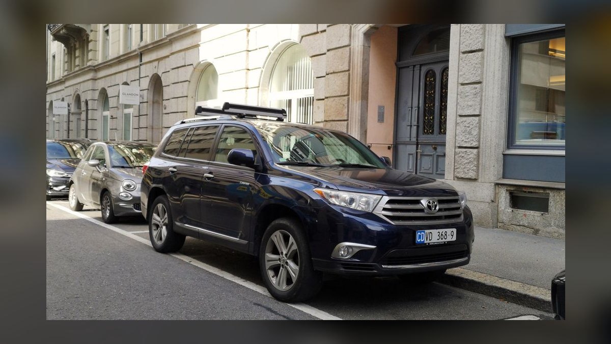 Best Cars for a Family of Five in 2027
