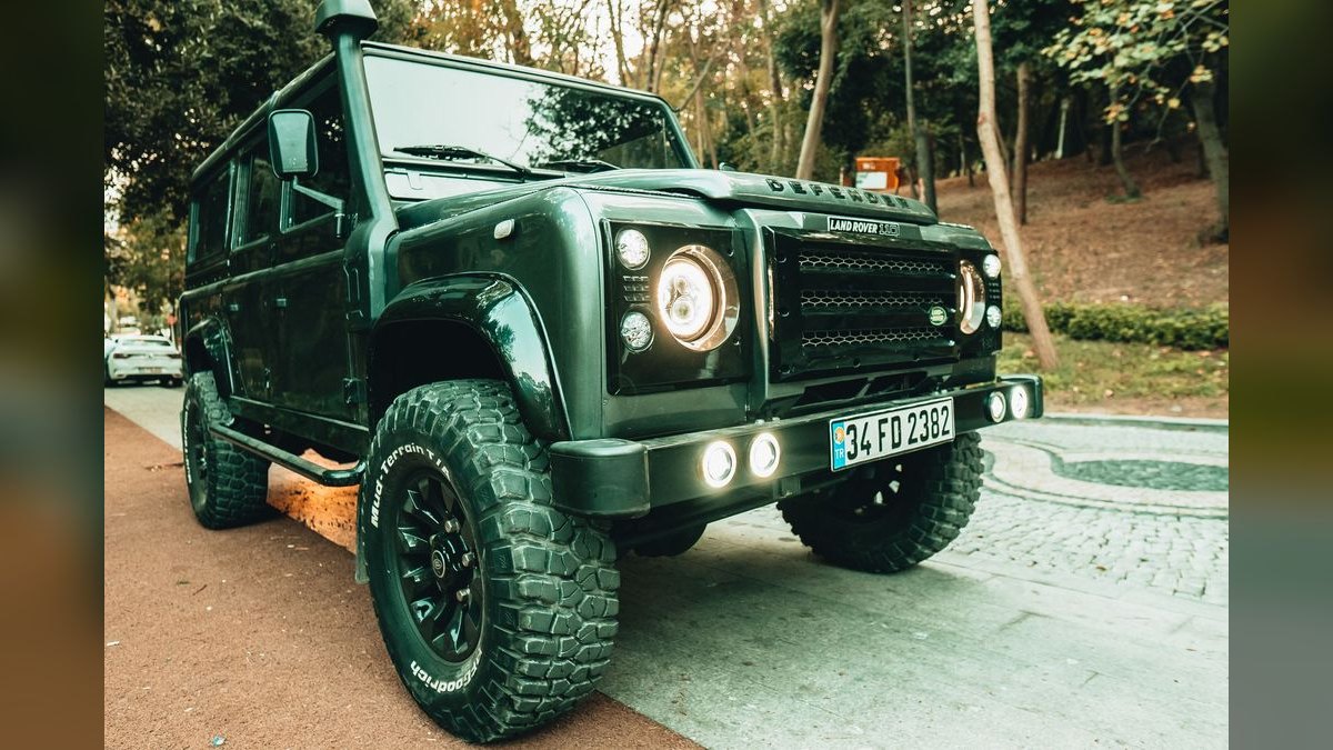 Best Land Rover Defender Model Years (Ranked) in 2027