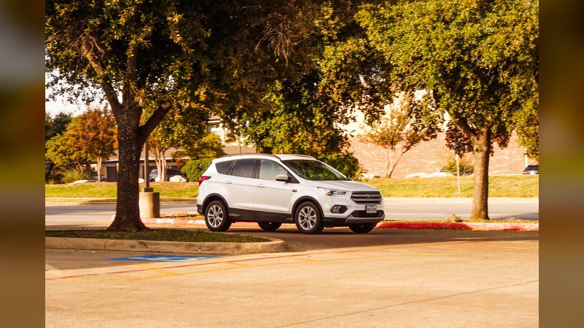 Best Family SUVs Under $50,000 in 2027 — figure 3