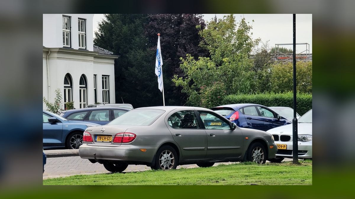 Best Nissan Maxima Generations (Ranked) in 2027 — figure 10