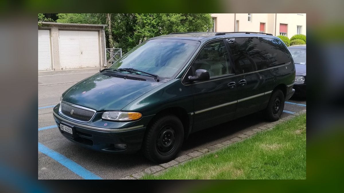 Best Chrysler Town and Country Model Years (Ranked) in 2027 — figure 2