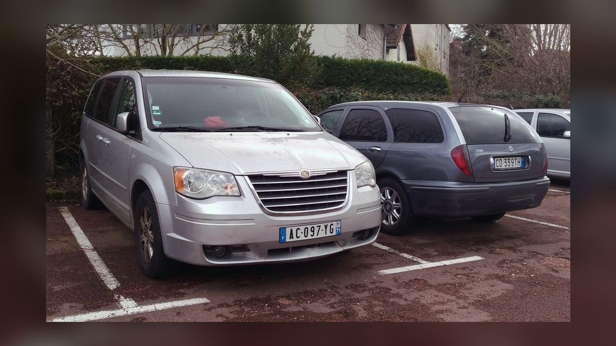 Best Chrysler Voyager Model Years (Ranked) — figure 10