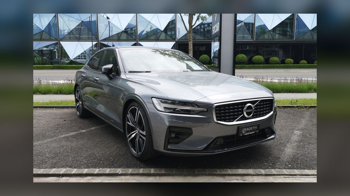 Best Used Luxury Cars Under $15,000 in 2027 (Ranked) — figure 10
