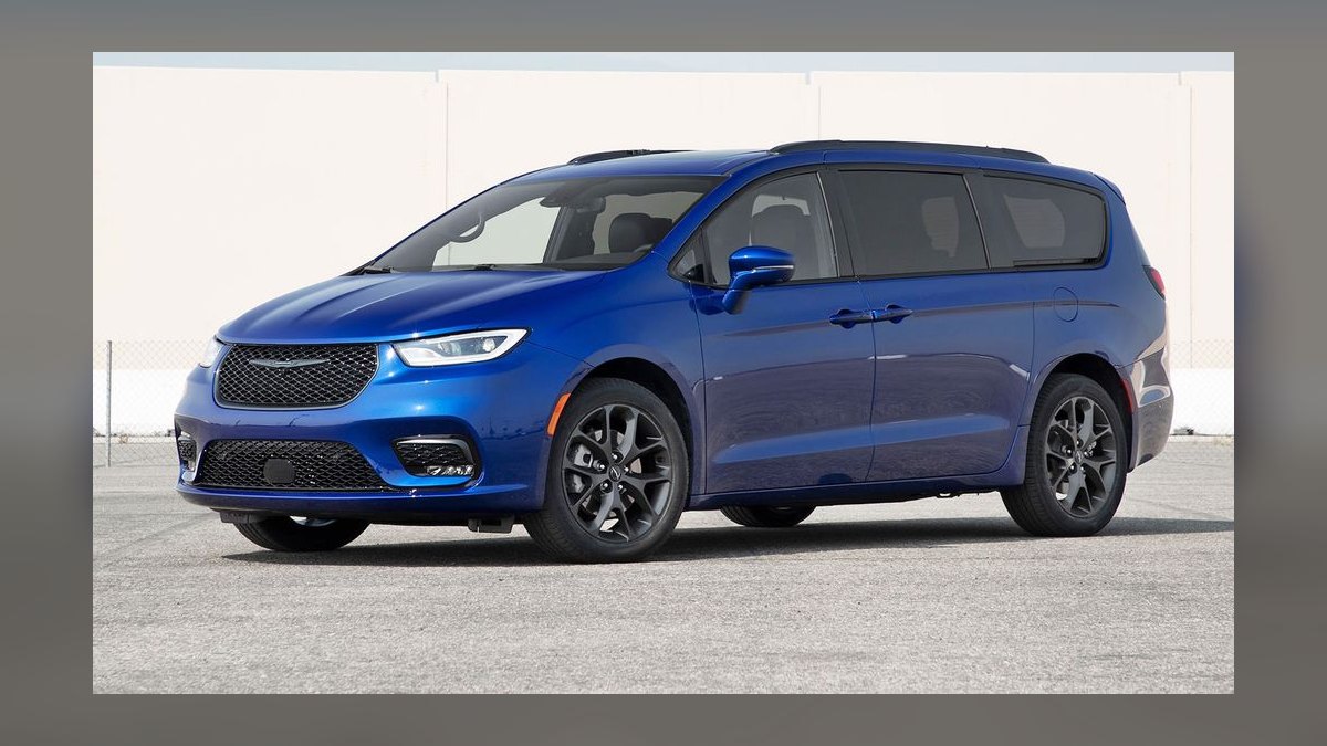 Best Used Minivans Under $20,000 in 2027 (Ranked) — figure 3