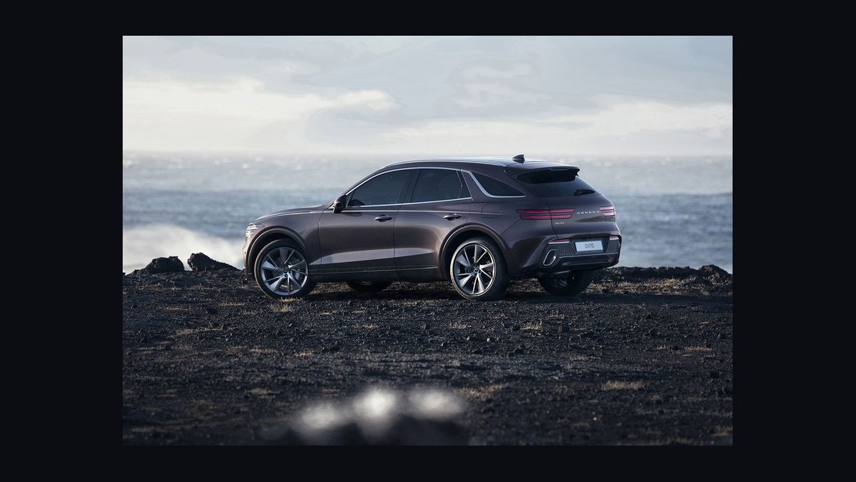 Best Used Luxury Cars Under $40,000 in 2027 (Ranked) — figure 7