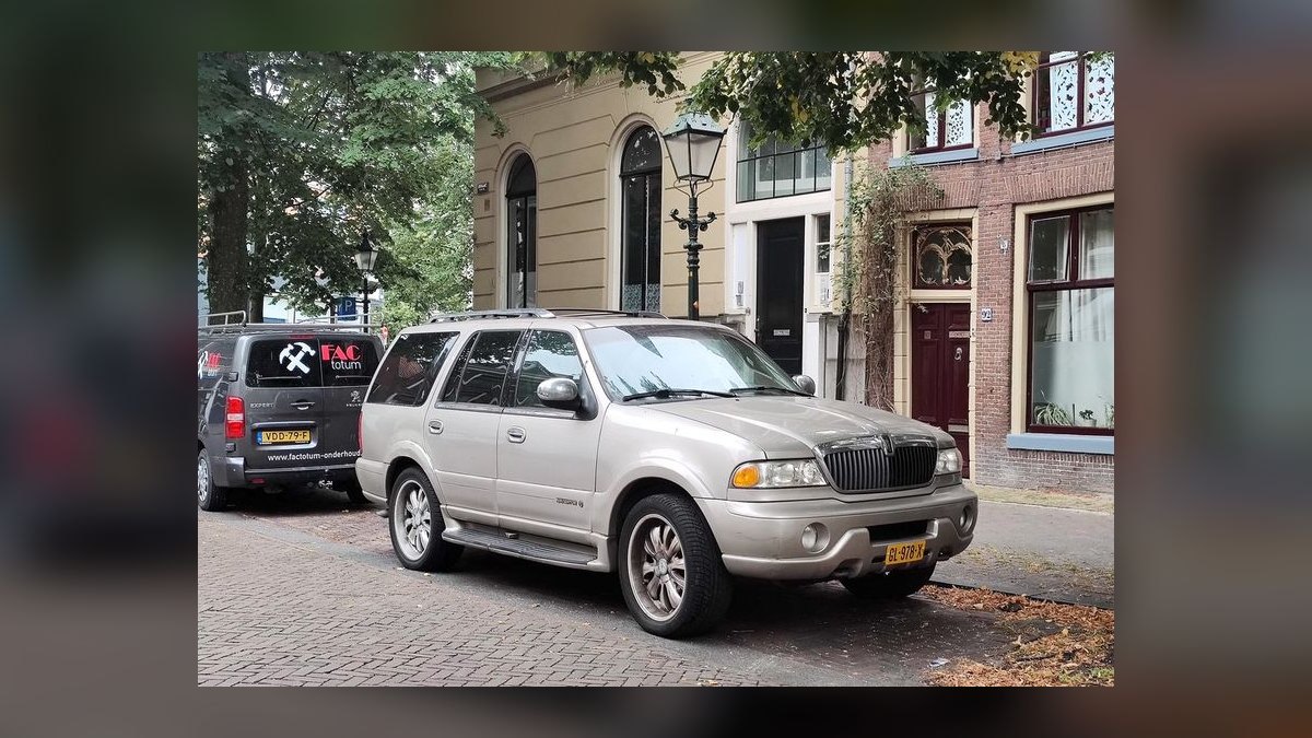 Best Used Full-Size SUVs Under $40,000 in 2027 (Ranked) — figure 10