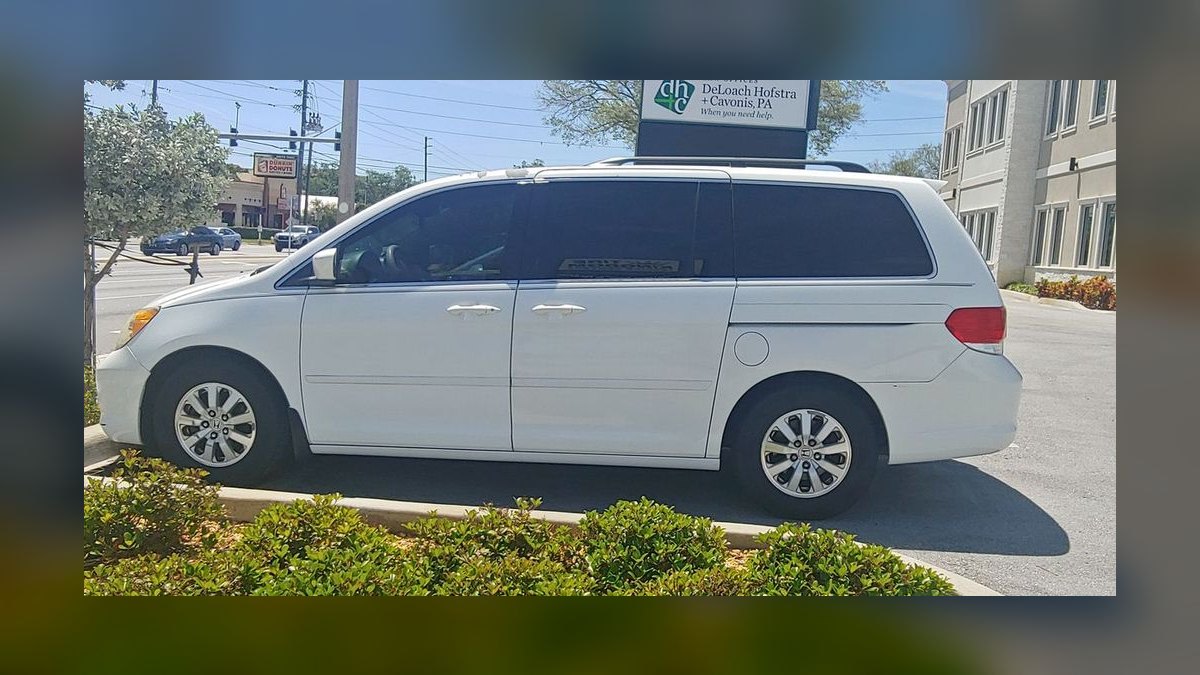 Best Used Minivans Under $50,000 in 2027 (Ranked) — figure 1