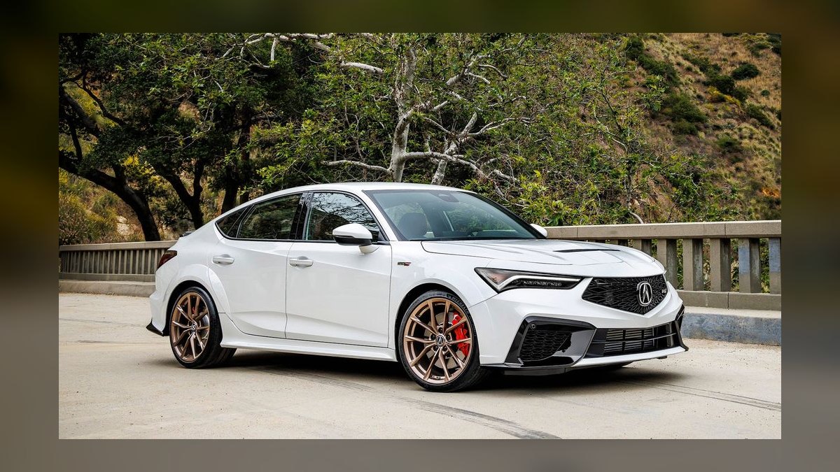 Best Sedans for Short Drivers in 2027 (Ranked) — figure 10