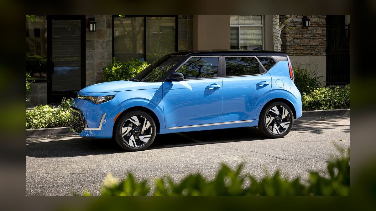 Best SUVs for College Students in 2027 (Ranked) — figure 2