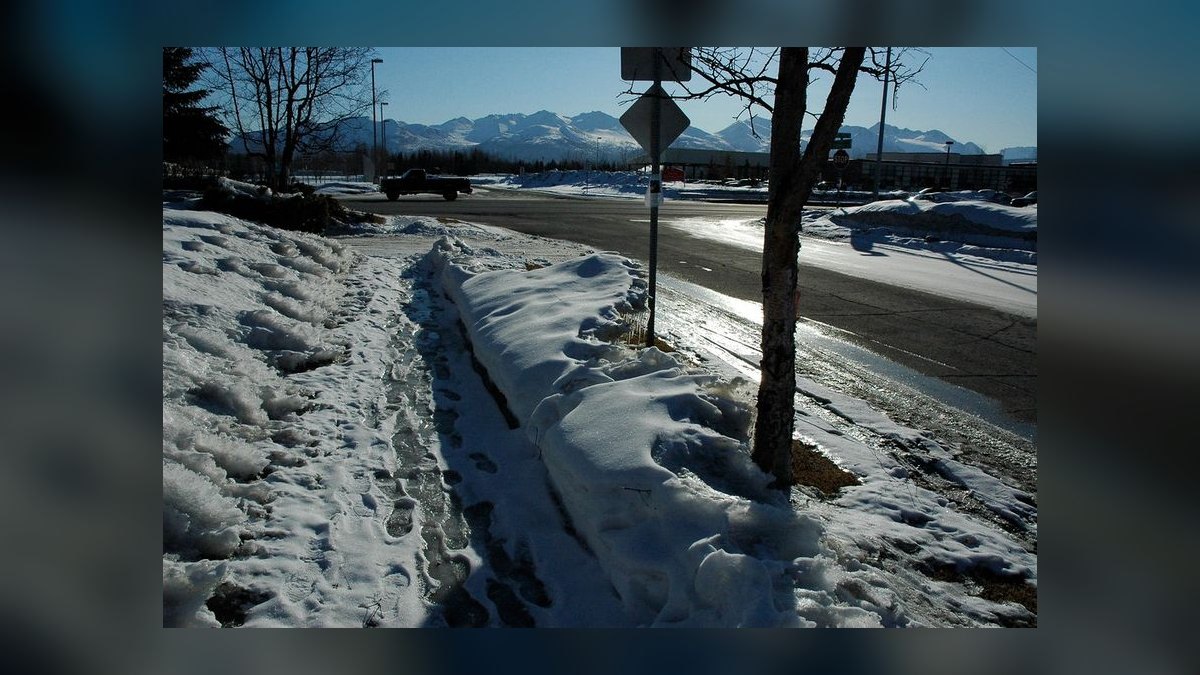 Best Trucks for Snowy Climates in 2027 (Ranked)