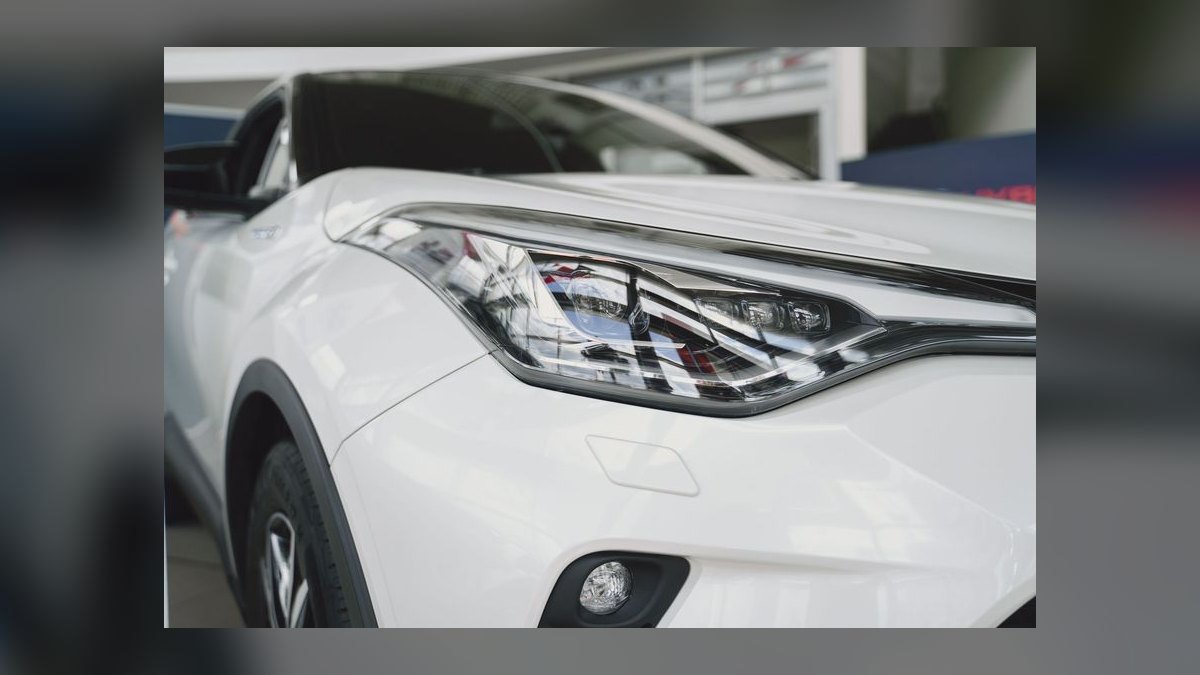 What are the most reliable used hybrid SUVs under $10,000 in 2027 that have low maintenance costs and high fuel efficiency for daily commuters in urban areas — figure 10