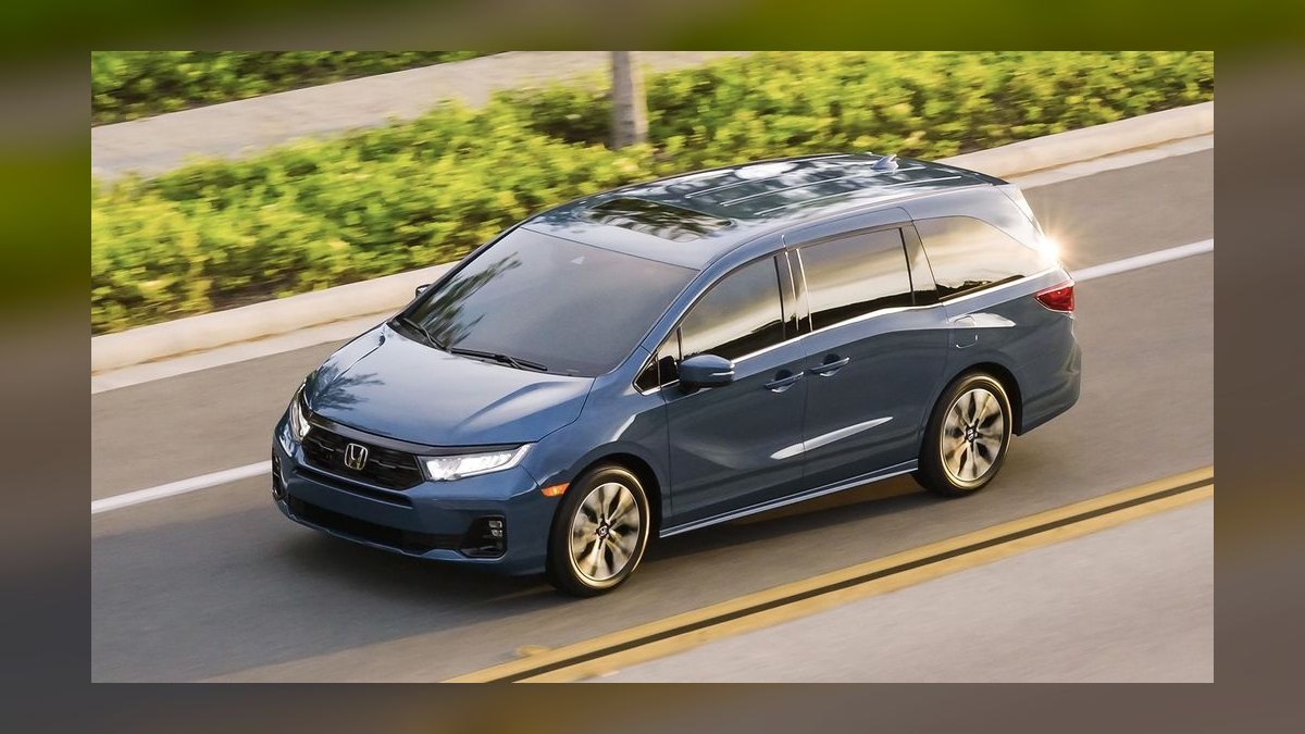 Best Used Minivans Under $35,000 in 2027 (Ranked) — figure 1