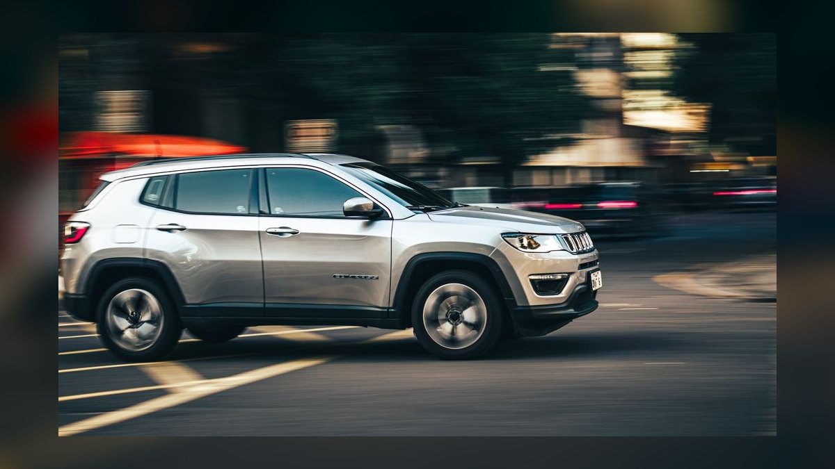 What are the top-rated pre-owned subcompact SUVs for urban commuters in 2027, considering city fuel efficiency, parking ease, and low maintenance costs near downtown Seattle — figure 3