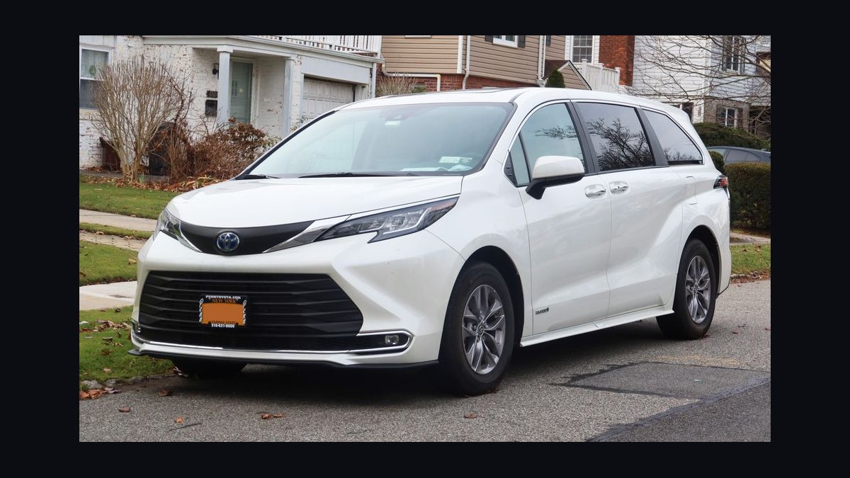 Top 10 Hybrid Minivans in 2027
