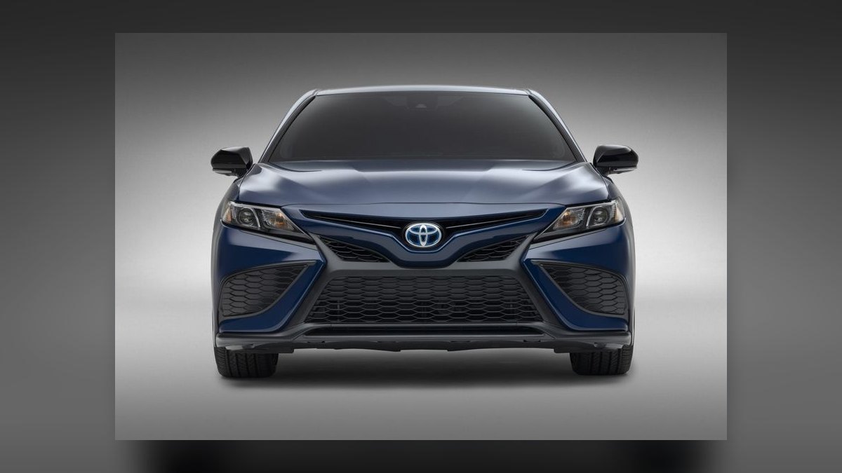Top 10 Midsize Sedans for Commuting in 2027 — figure 2