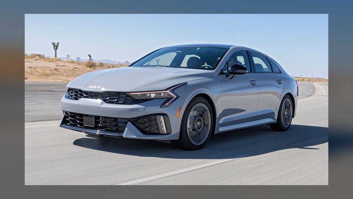 Top 10 Midsize Sedans for Commuting in 2027 — figure 4