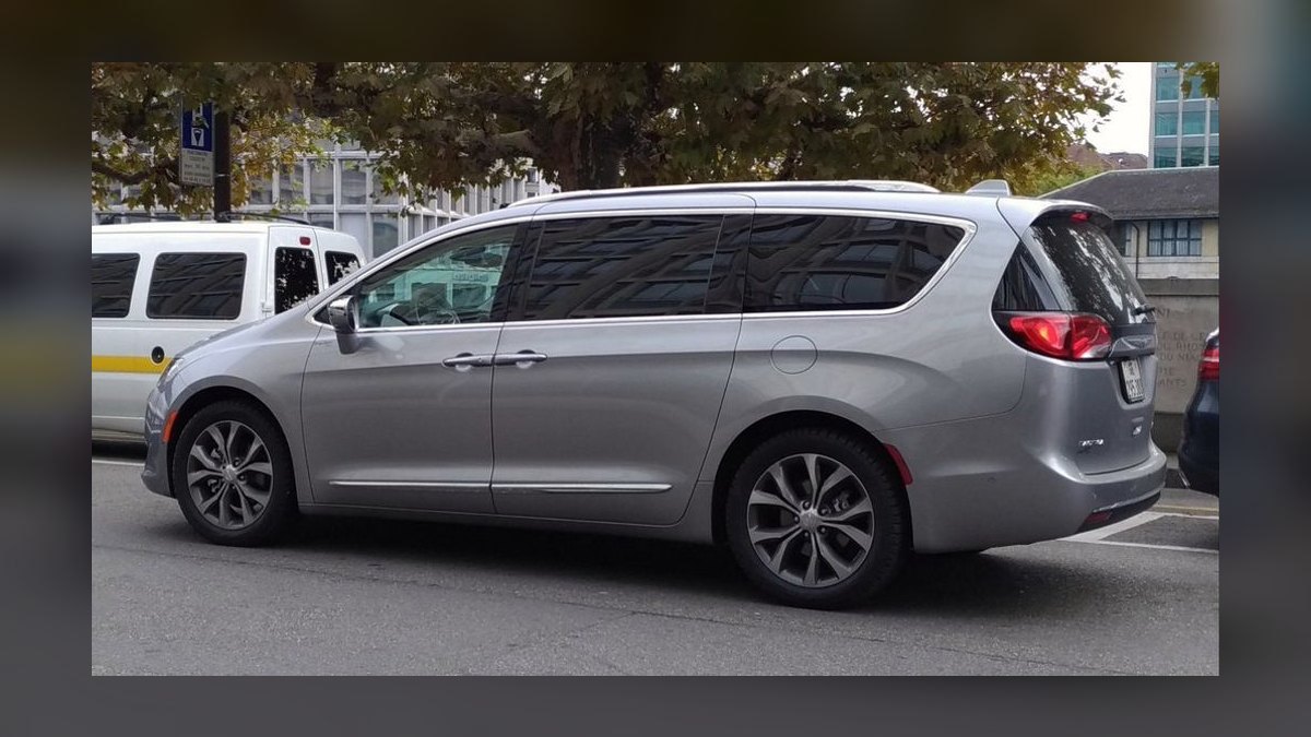 Top 10 Vans for Families 2027 — Best Overall + Best Value — figure 4