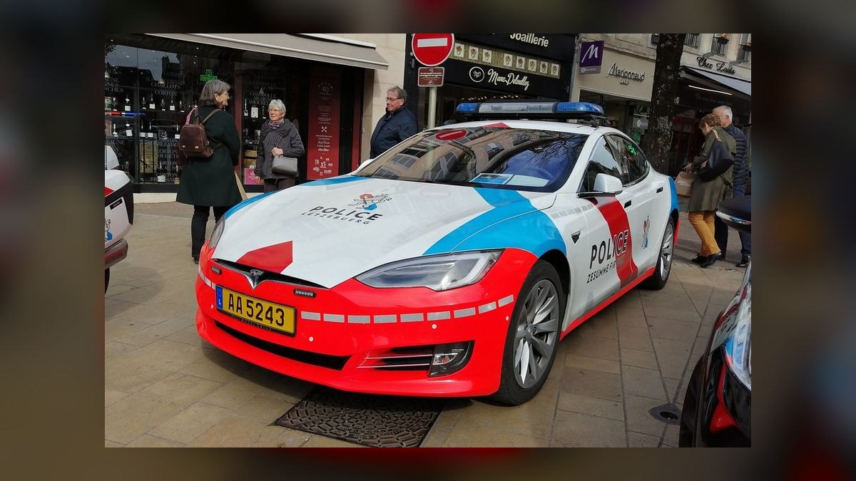 Top 10 Electric Performance Cars 2027 — Best Overall + Best Value — figure 4