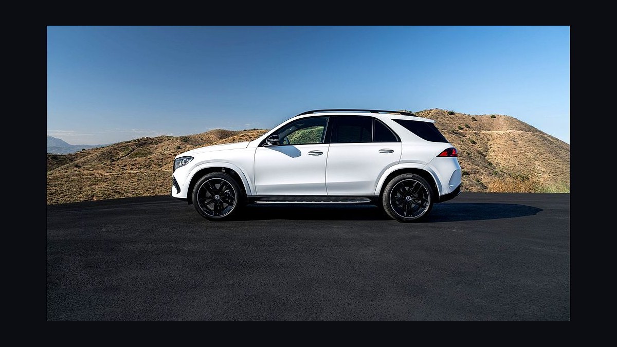 Top 10 Luxury Mid-Size SUVs 2027 — Best Overall + Best Value