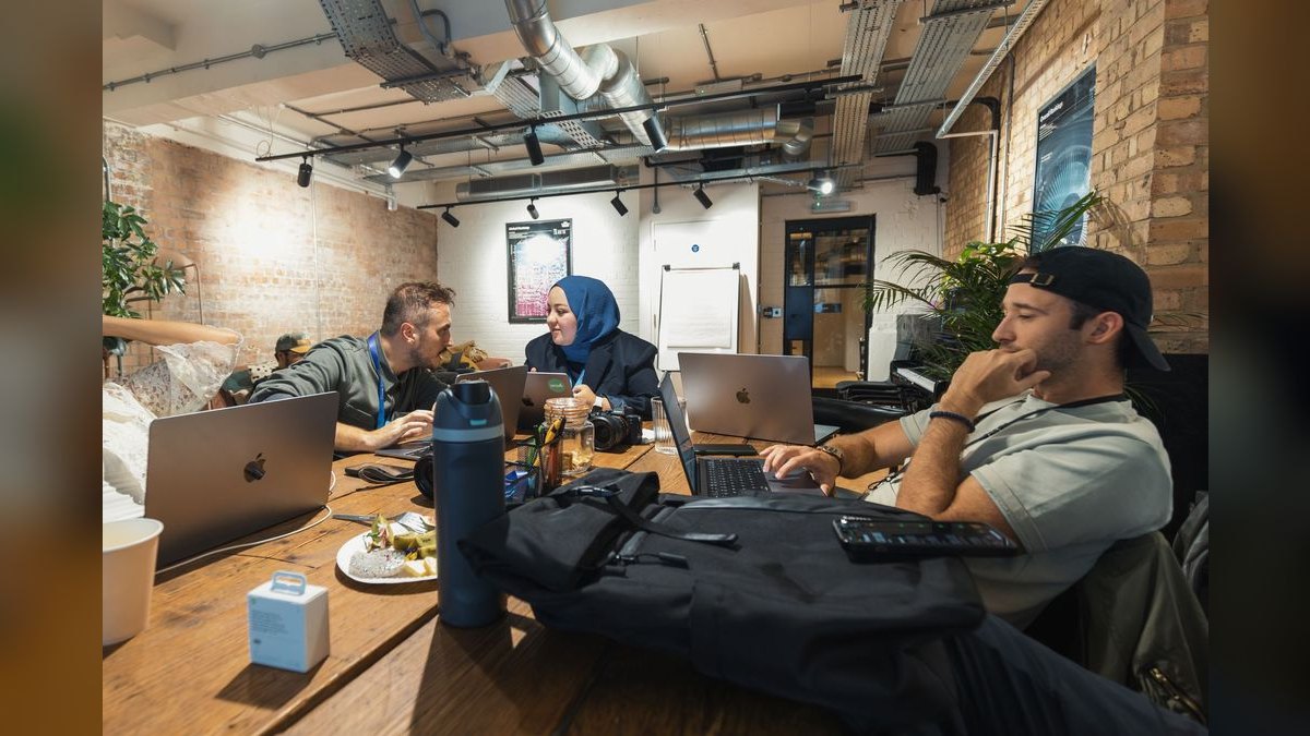 What is the best tech stack for a RevOps team in a mid-market SaaS company in 2027?