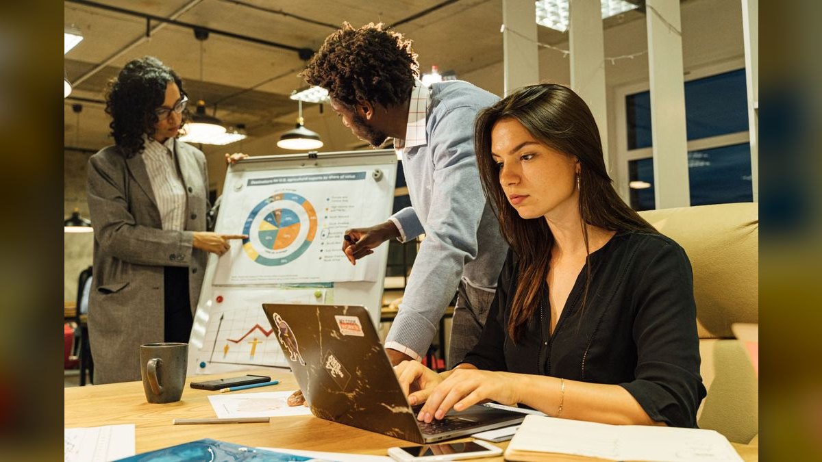 What is the role of data governance in RevOps in 2027 — figure 5