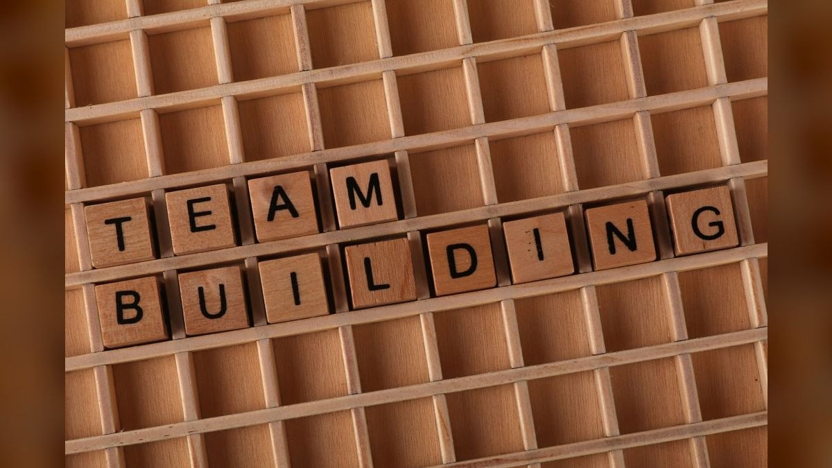 How do you build a RevOps team from scratch in 2027 — figure 1