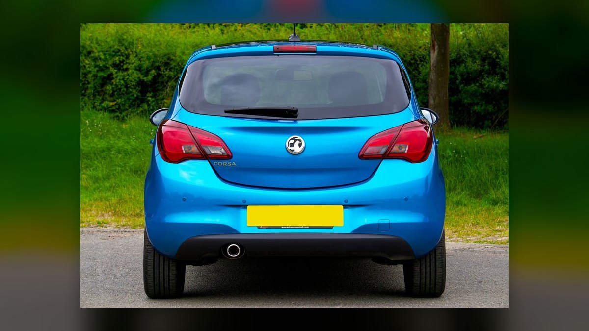How do you properly fix a dent in a hot hatchback in 2027 — figure 7