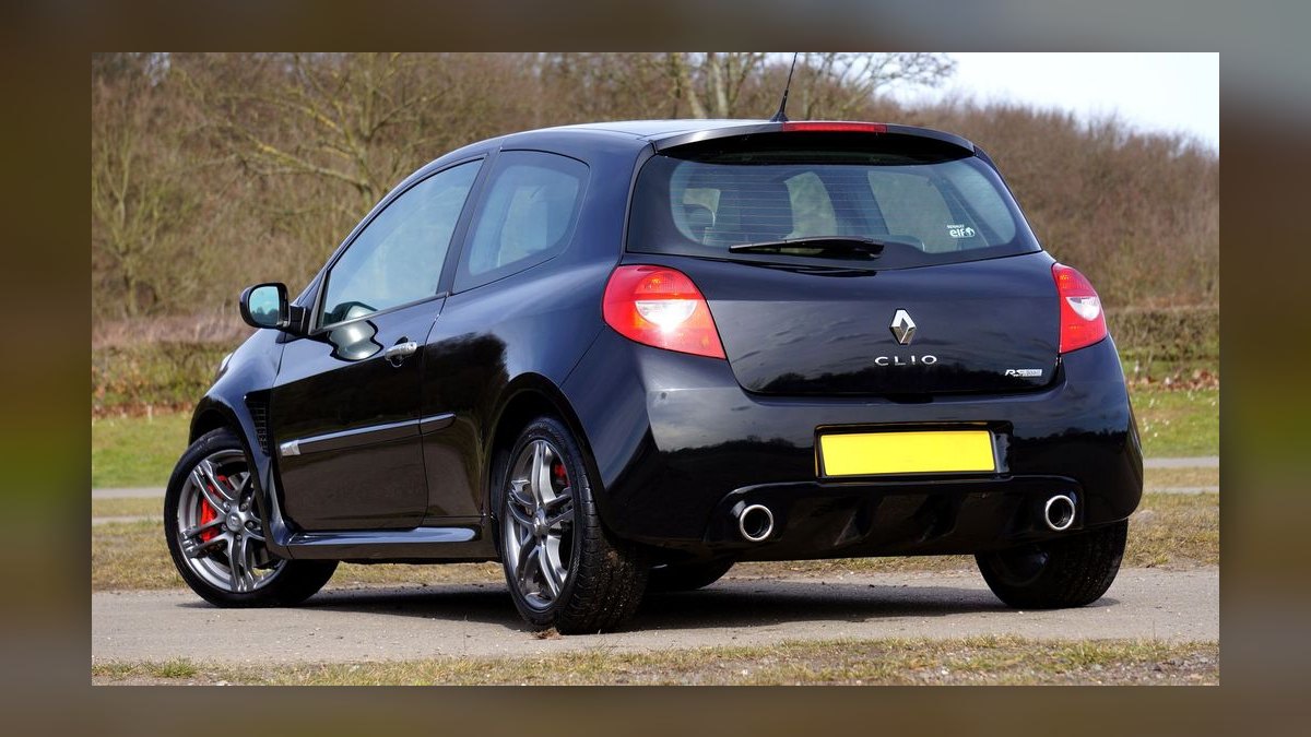 How do you properly fix a dent in a hot hatchback in 2027 — figure 9