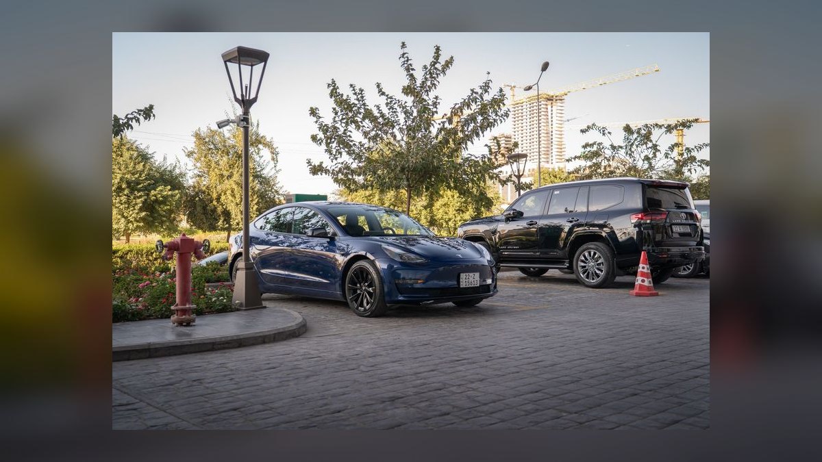 Best Long-Range Electric Sedans (Ranked) in 2027 — figure 2
