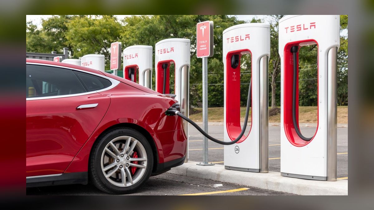 How do you charge an electric sedan at home in 2027 — figure 2